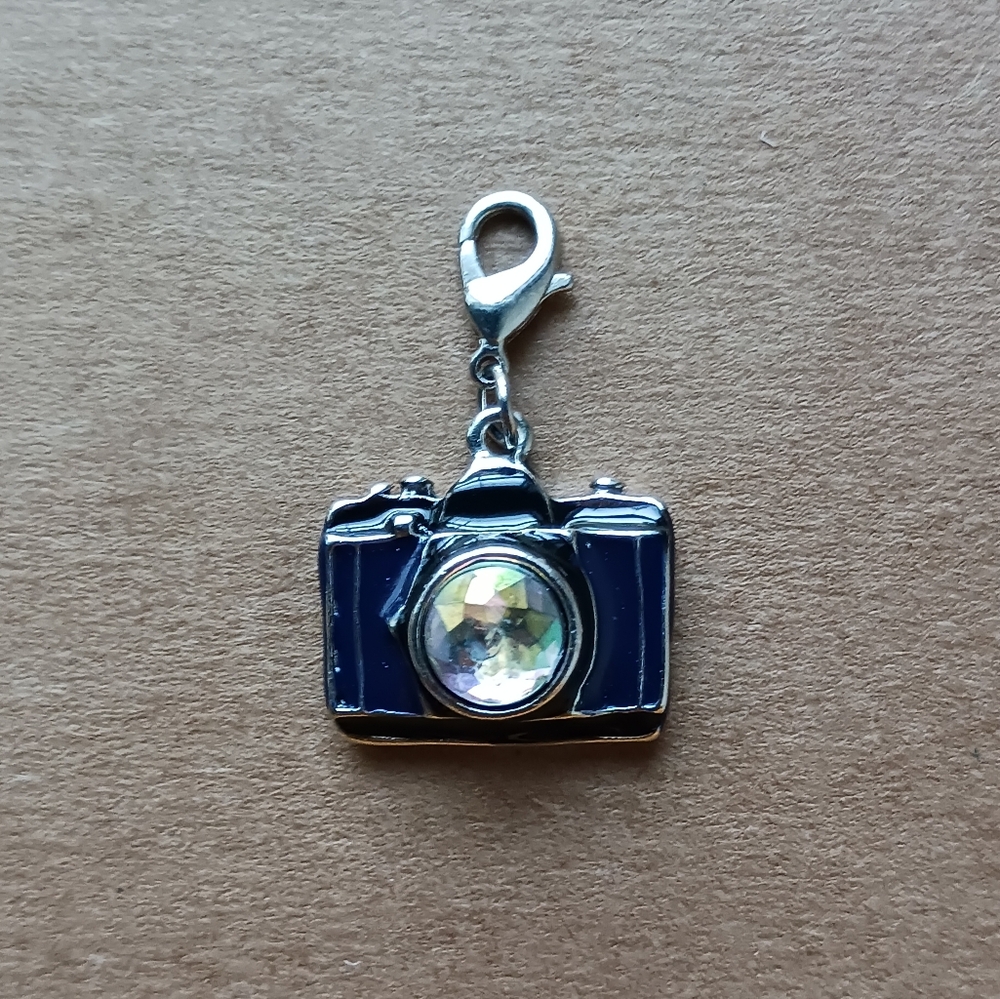 Charmalong By Bead Landing Camera Charm / Stitch Marker 📸